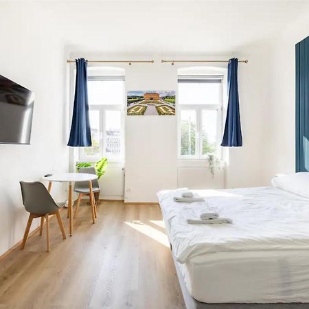 Apartment Near Schoenbrunn & Metro Wien Eksteriør billede