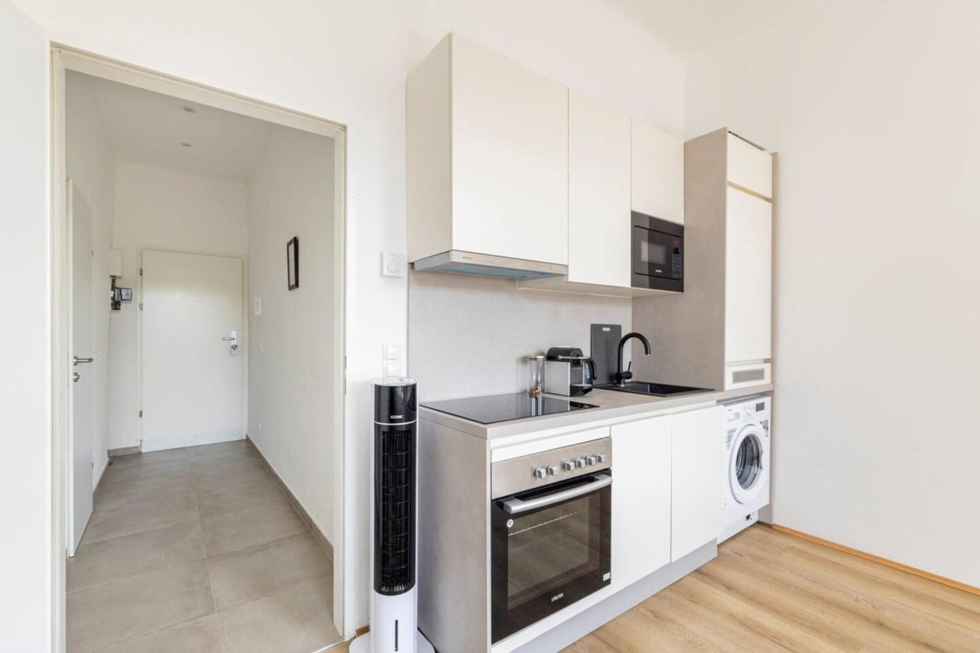 Apartment Near Schoenbrunn & Metro Wien Eksteriør billede